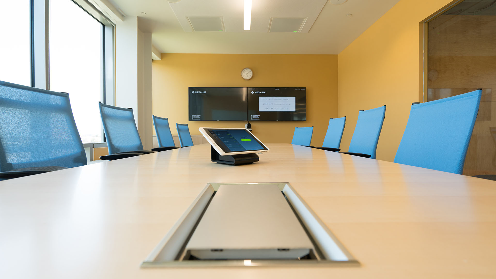 Teams Raumsysteme bei GMS Global Media Services GmbH 3