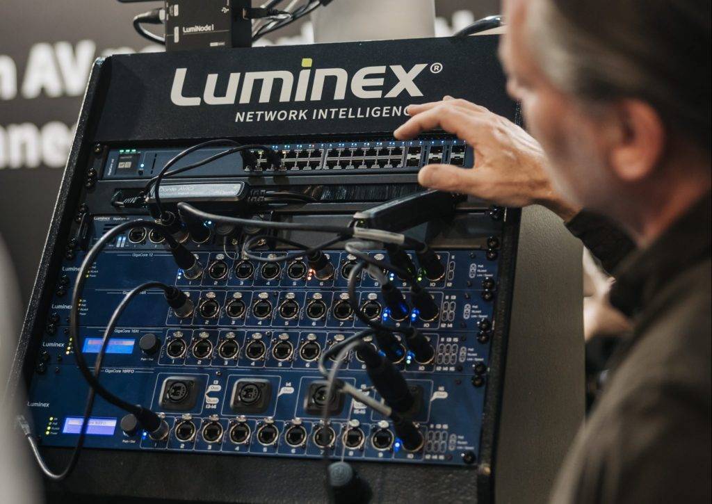 Luminex Stand